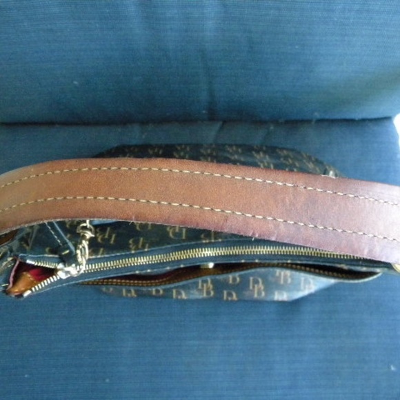 Dooney & Bourke Purse - Picture 9 of 16